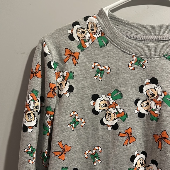 Ladies‎ Disney Christmas sweater - Picture 2 of 4